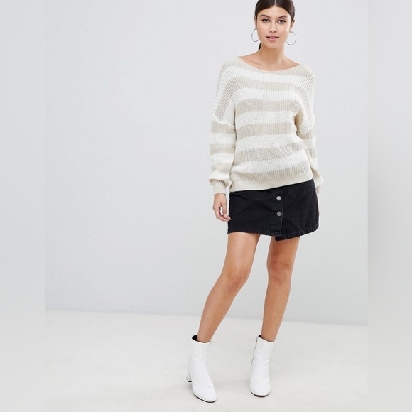 ASOS PrettyLittleThing Tan Cream Stripe twist back sweater sz Small/ Medium - Picture 3 of 10